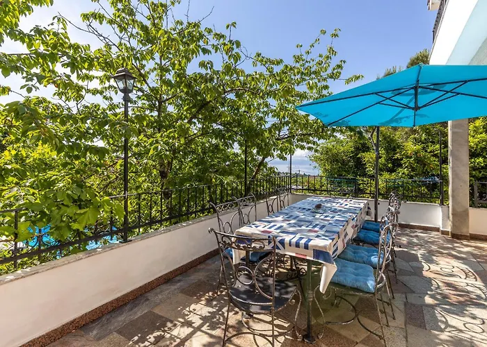 6 Bedroom Stunning Home In Spincici Kastav