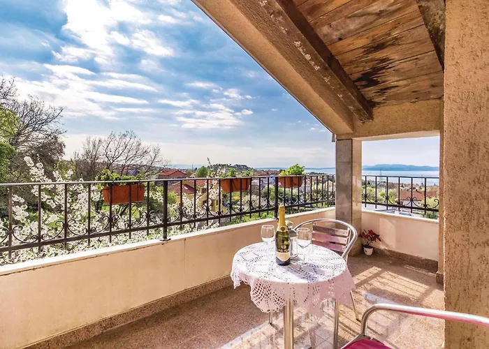 6 Bedroom Stunning In Spincici Tatil Evi *