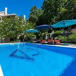 펜션 Pet Friendly In Spincici