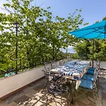 Pet Friendly In Spincici 카스타브