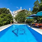 펜션 Pet Friendly In Spincici 카스타브