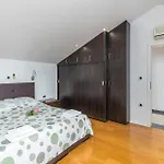 Pet Friendly In Spincici 펜션