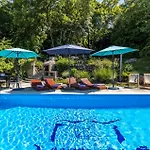 Pet Friendly In Spincici *