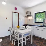 Pet Friendly In Spincici