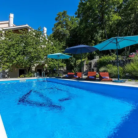 Ferienhaus Beautiful Home In Spincici With Kitchen