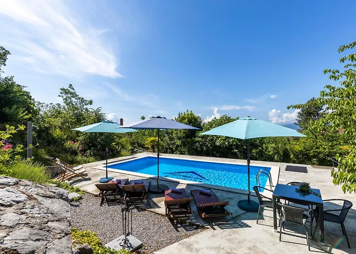 6 Bedroom Stunning In Spincici *